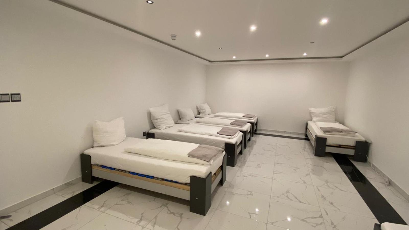 Hotel Business Bay Das Ehemalige Staycation Hotel Sindelfingen Bagian luar foto