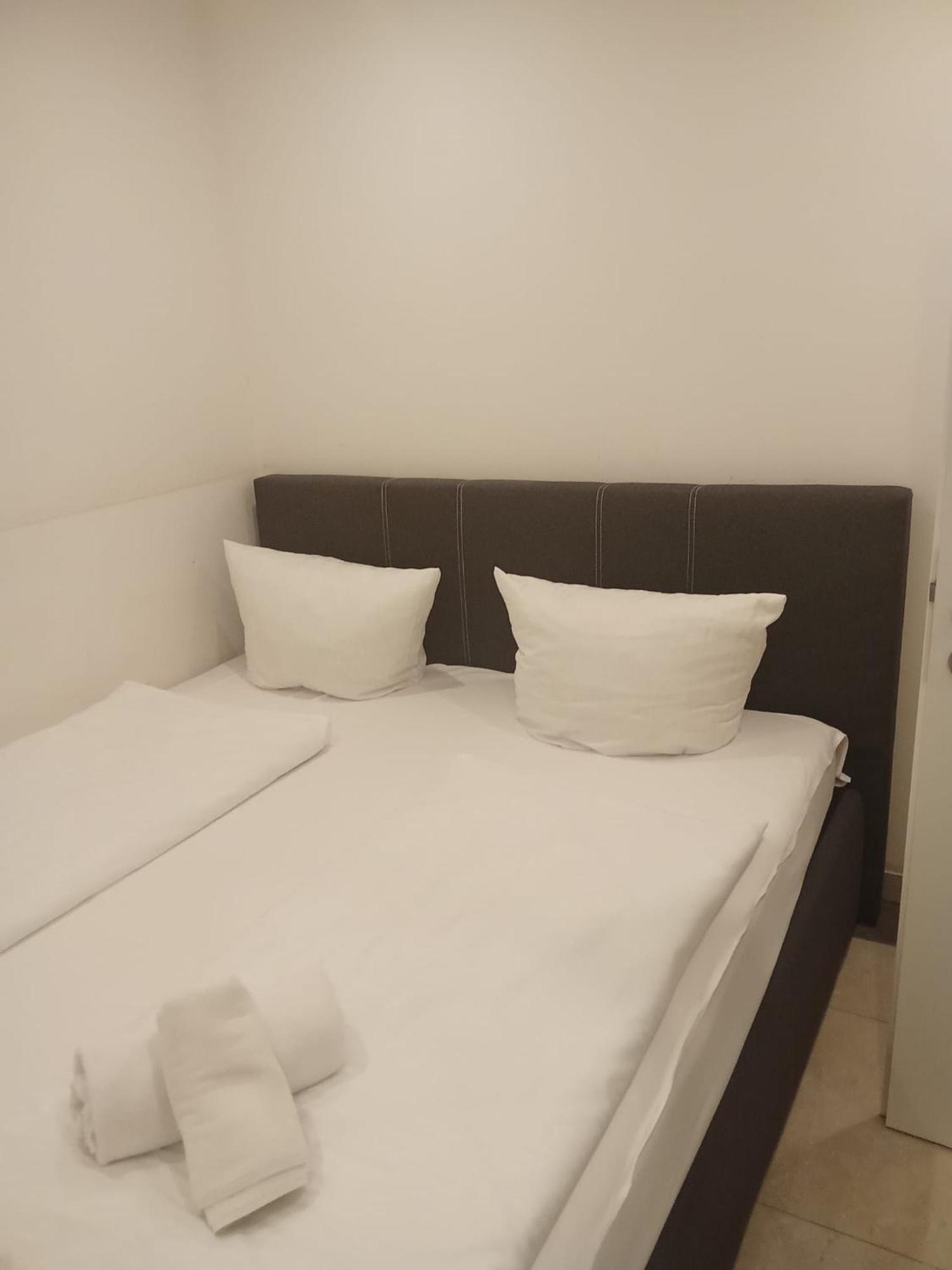 Hotel Business Bay Das Ehemalige Staycation Hotel Sindelfingen Bagian luar foto